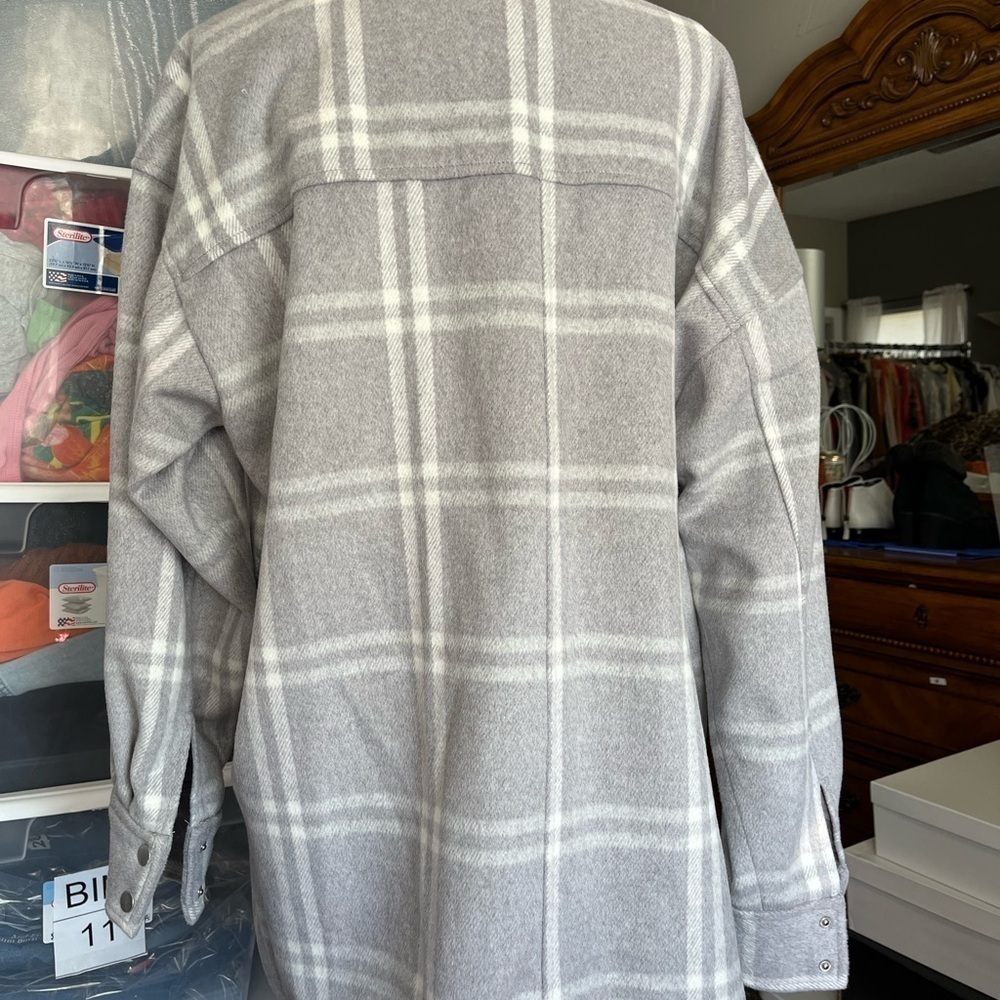 Grey Shacket - Picture 5 of 9